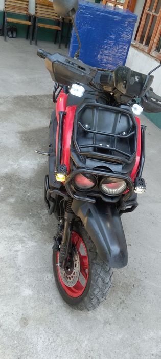 Tank sukuter sotiladi
