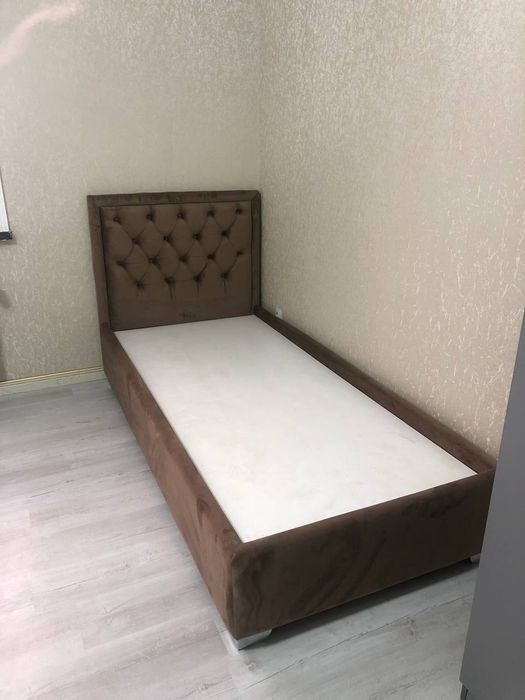 Krovat bir kishilik (odinarniy) krovat