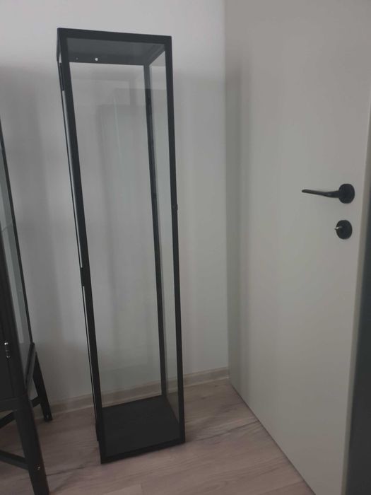 vitrina terariu corp din sticla securizata si otel