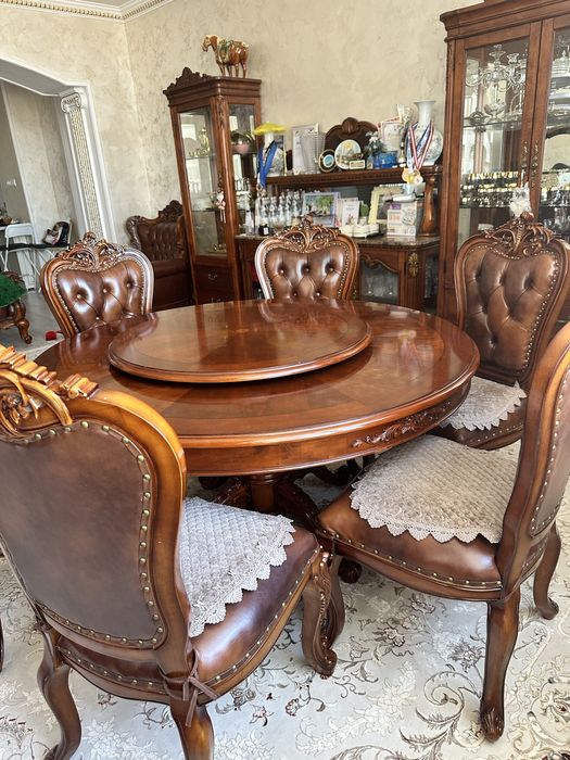 Стол круглый с 6 стульями