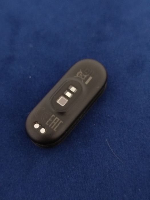 Смарт часы mi band4