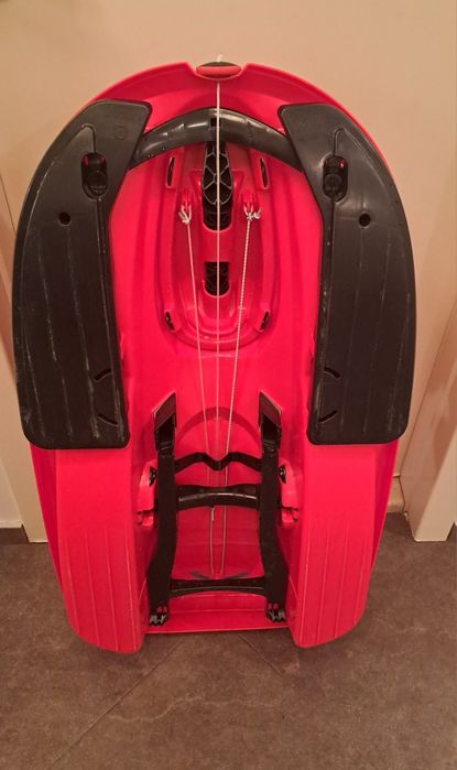 ШЕЙНА Gizmo-Raiders-Stratos с кормило, Racing Red