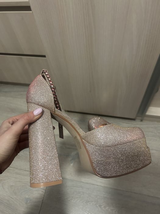 Блестящи токчета 15 см