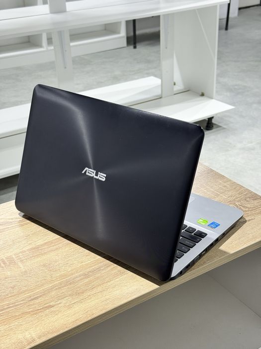 Ноутбук Asus X555L