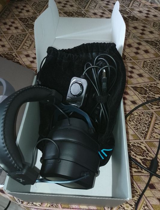 Продам игровые наушники