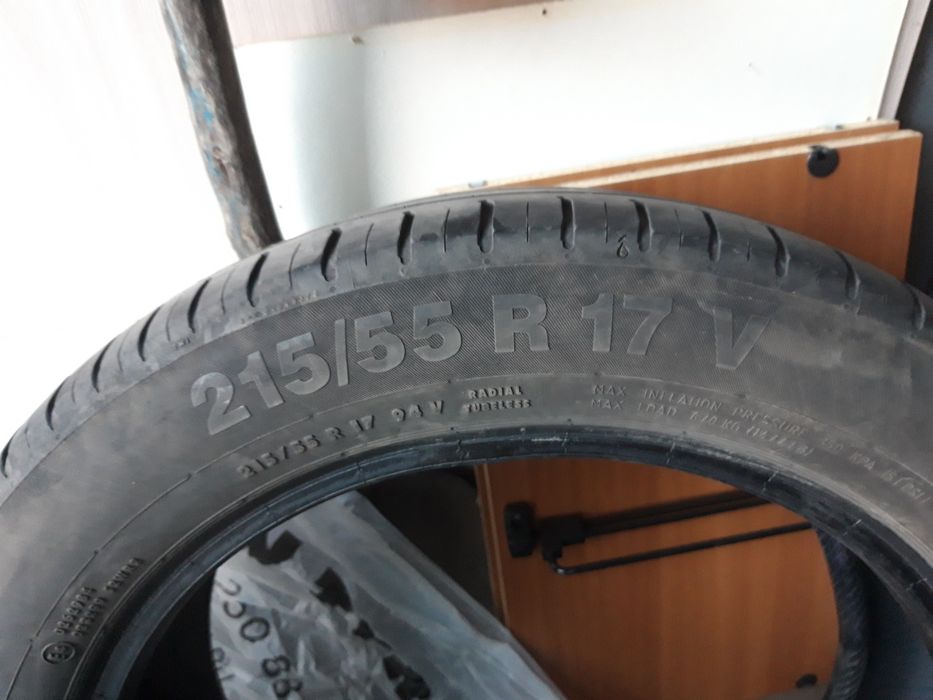 Продам резину 215/55 на 17