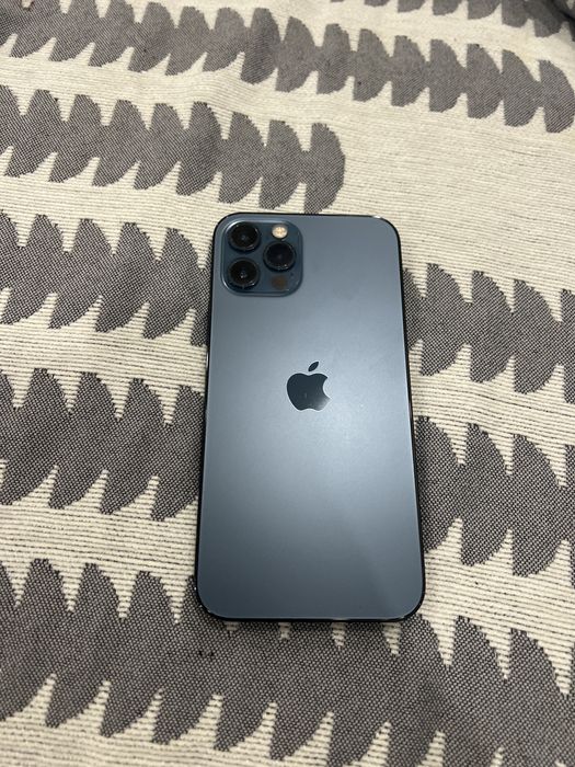 Iphone 12 pro 128 гигабайт.