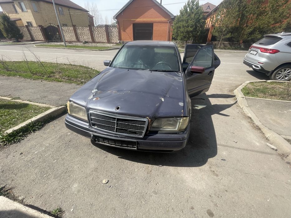 Mercedes-Benz C180 (W202), 1993