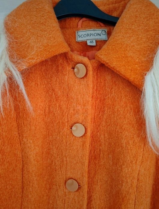 Palton mărimea XL
