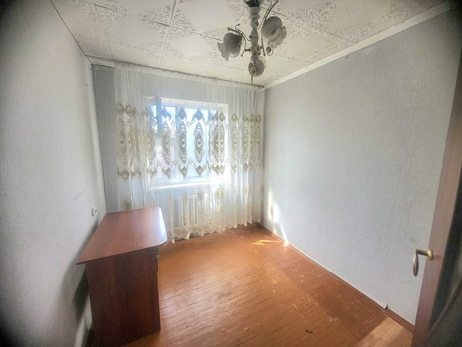 а Продам 4 комнатную 6 микрорайон