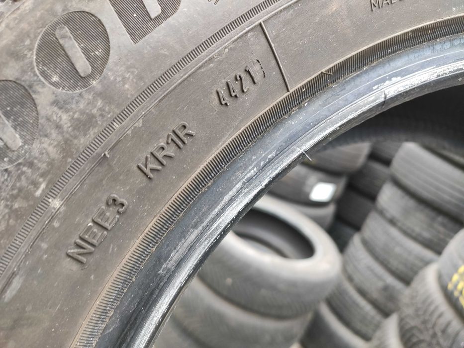 4бр Зимни гуми 215 65 17 - Goodyear