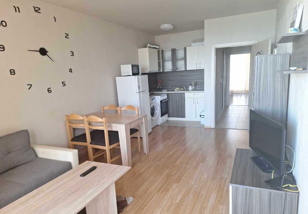 Дава се под наем Двустаен апартамент в Бургас, Сарафово - 65 кв.м за 357 € - Снимка #2