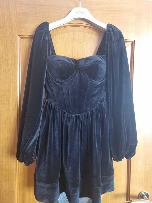 Платье бархатное XS Lichi