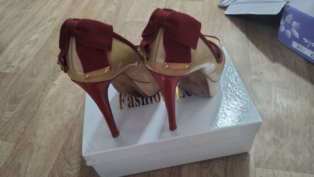 Женские туфли 1000