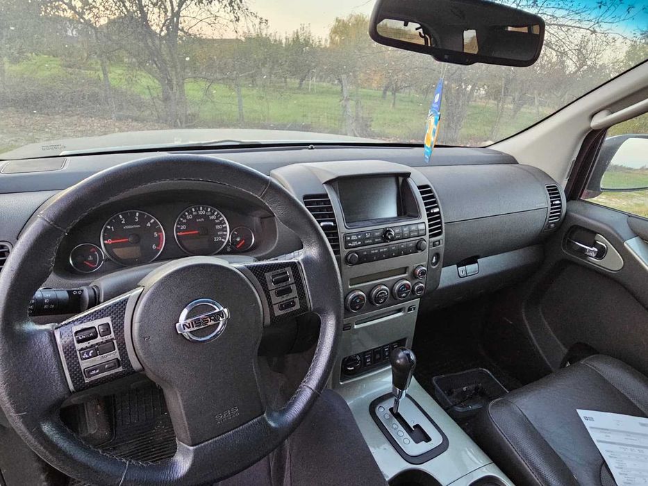 Nissan Pathfinder 2.5 dCi Aut LE