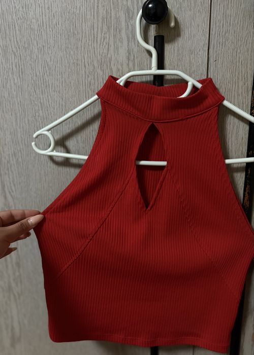 Дамски червен къс топ