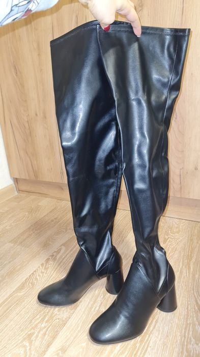 Продам ботфорты ZARA новые 36 размер