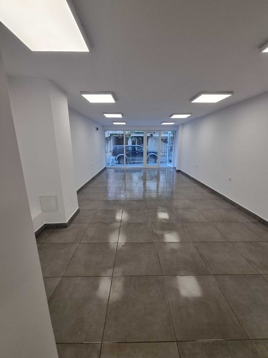 Дава се под наем Магазин в Бургас, Славейков - 122 кв.м за 663 € - Снимка #4