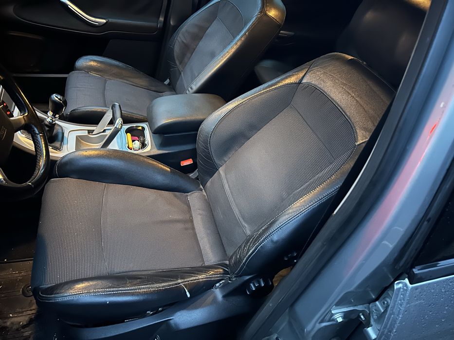 Vand sau schimb ford s-max