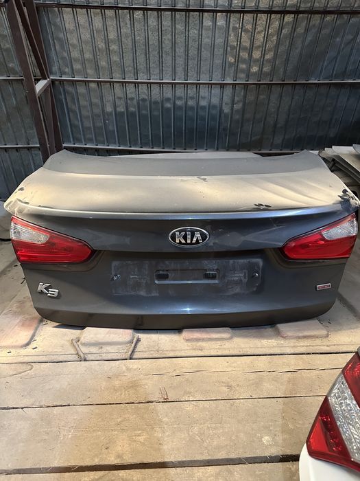 Kia Cerato крышка багажника бу оригиналь