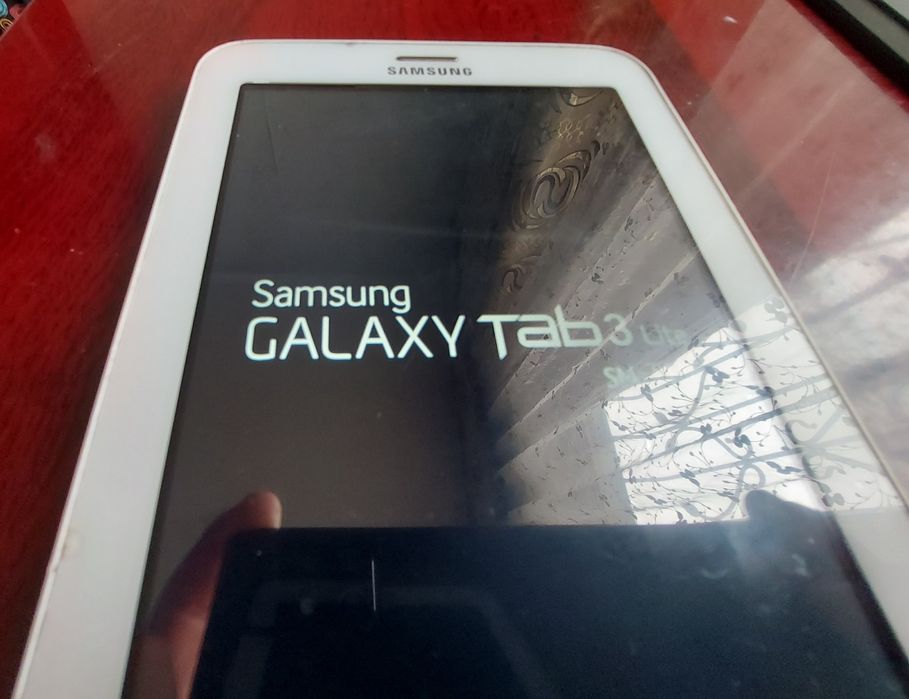 Планшет Samsung galaxy tab 3 lite