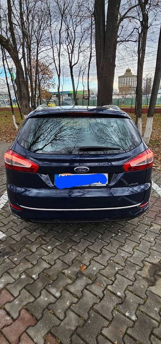 Autoturism  Ford Mondeo
