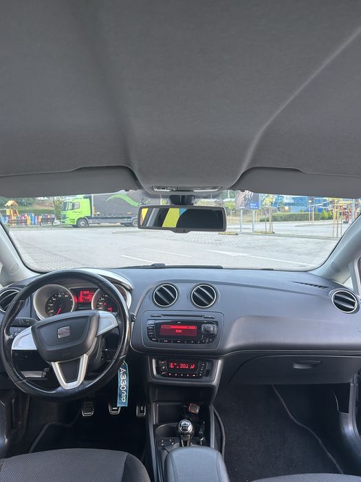 Seat Ibiza 1.4 бензин Подгрев на седалките /ПАРКТРОНИК