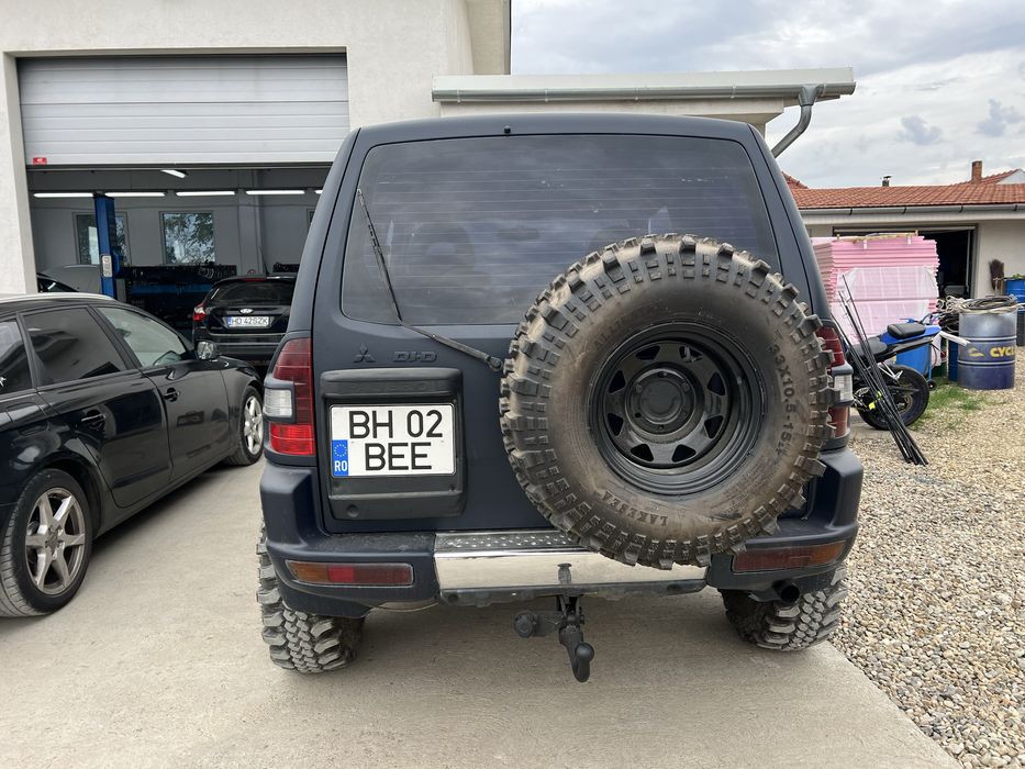 Vand Mitsubishi pajero din 2003 3.2 diesel N1 utilitara impozit mic.