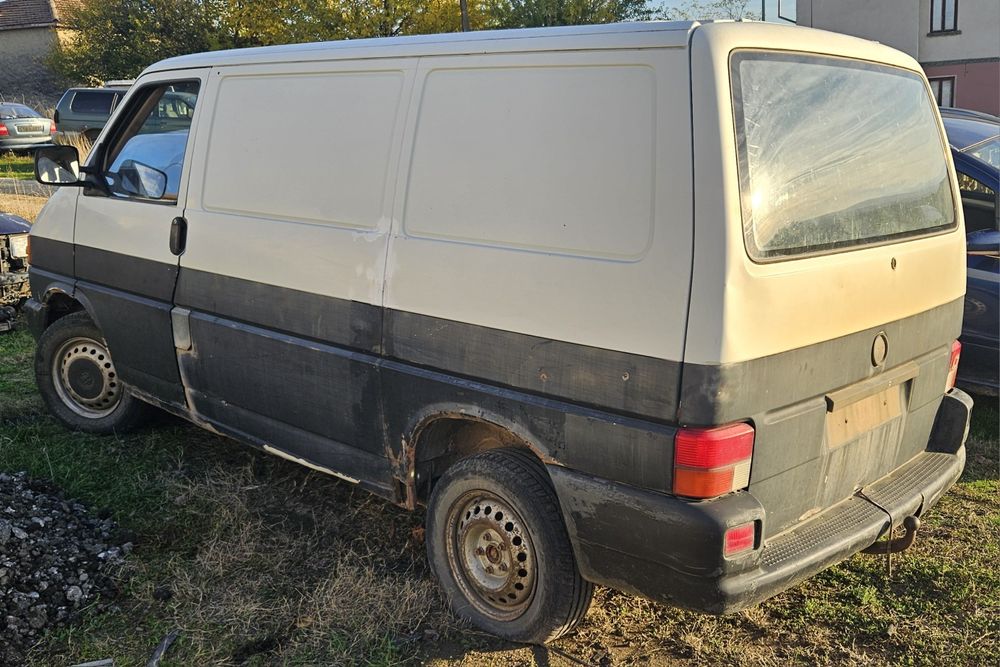 Фолксваген Транспортер Т4 2.4 на части VW Transporter T4 2.4 na chasti