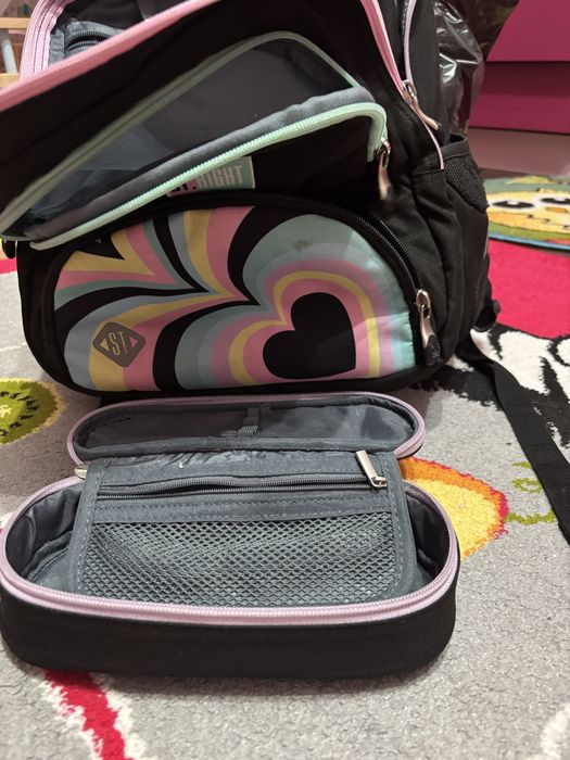 Ghiozdane diverse modele