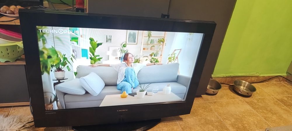 Телевизор 32" Crown LCD