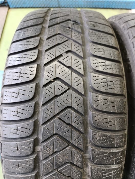 Зимни гуми Pirelli 235/45/19 Sottozero 3