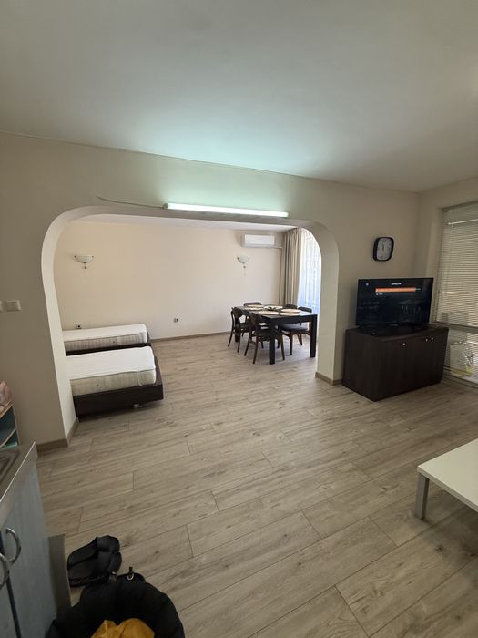 Дава се под наем Двустаен апартамент в Варна, Базар Левски - 80 кв.м за 850 € - Снимка #2