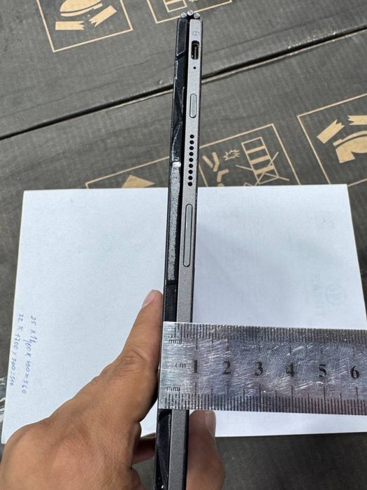 Lenovo Yoga Book sensir Arzon narxga faqat 1tabor 820$  1300$ sotilgan