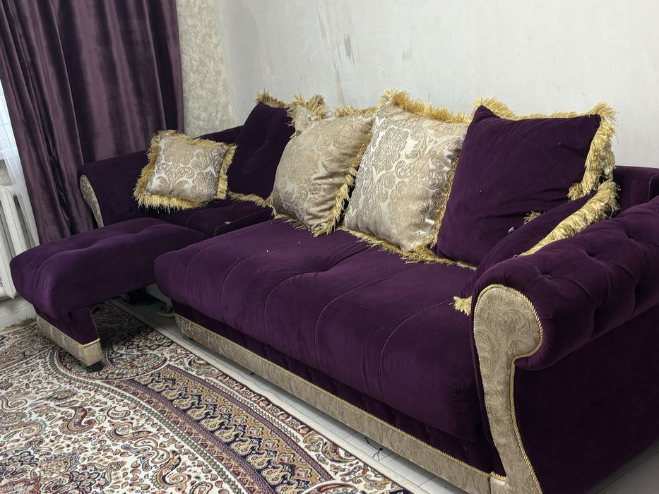 Продам диван длинный