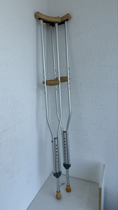 Костыли подмышечные