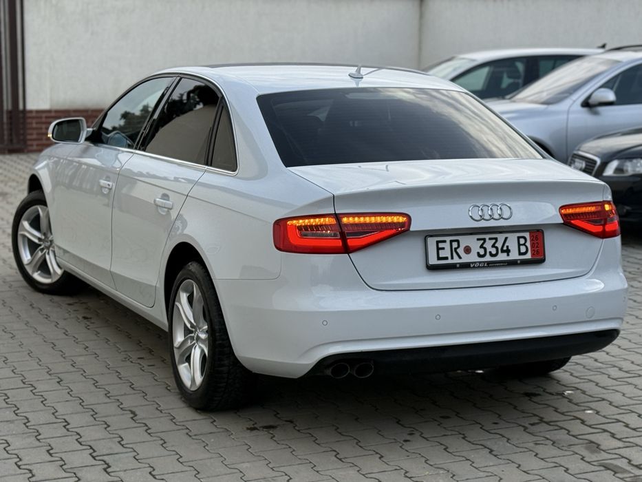 Vând Audi A4 Limuzină An 2013 Motor 2.0 Diesel
