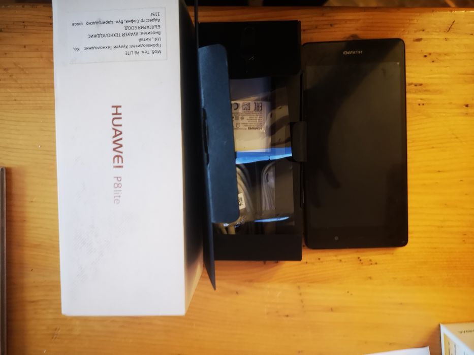 Телефон Huawei P8 lite