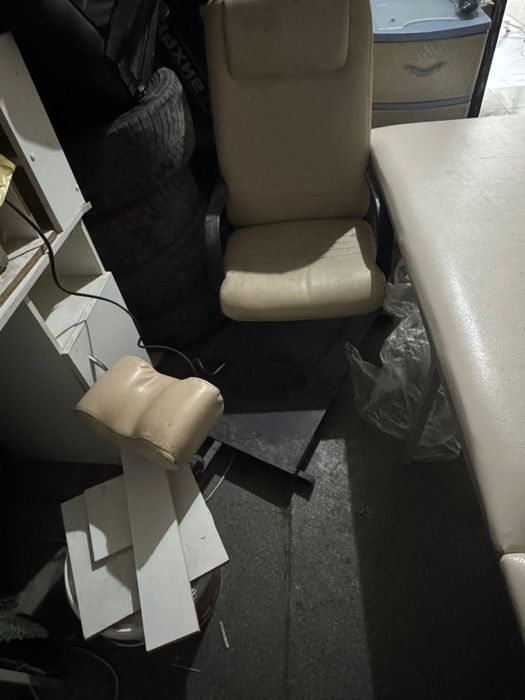 Срочно продам  для салона