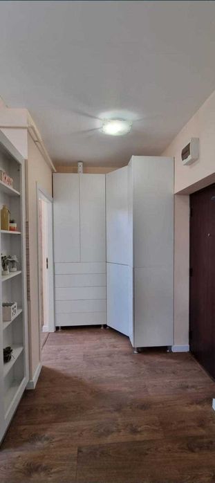 Inchiriez apartament 2 camere semi-decomandat, open space