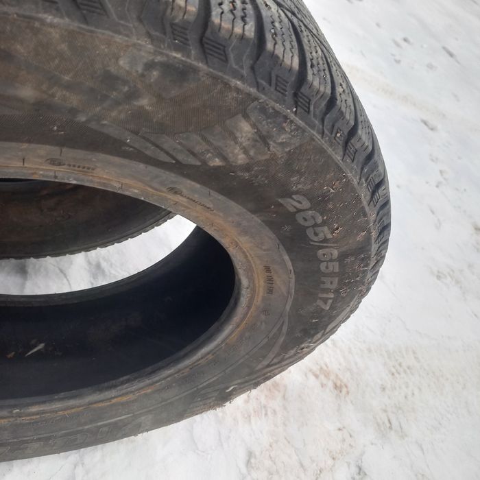 Продам зимние шины 265.65.р17