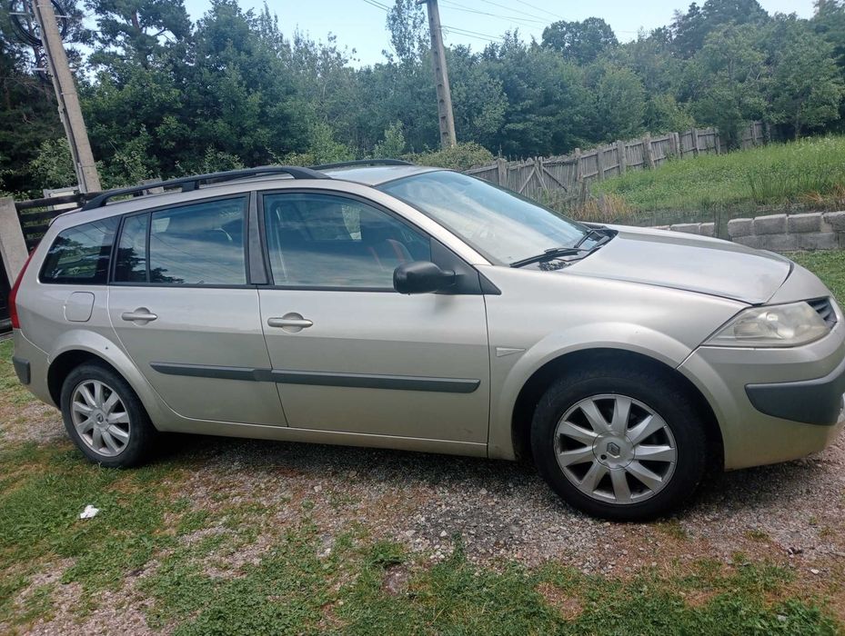 Vînd Renault megane2
