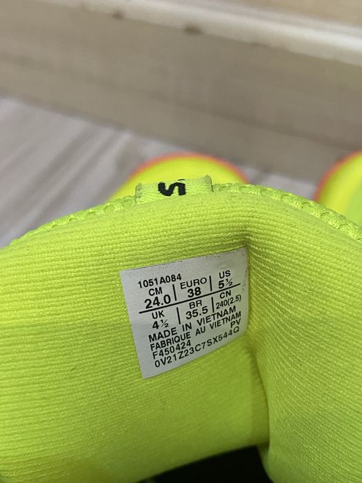 волейбольные кроссовки асикс