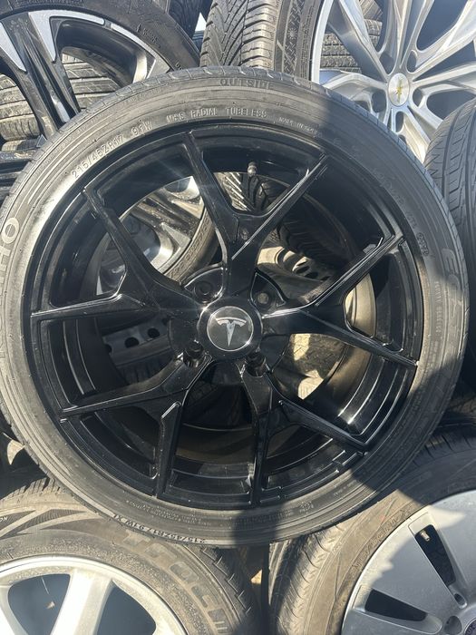 Nev fason qora glansivey r17