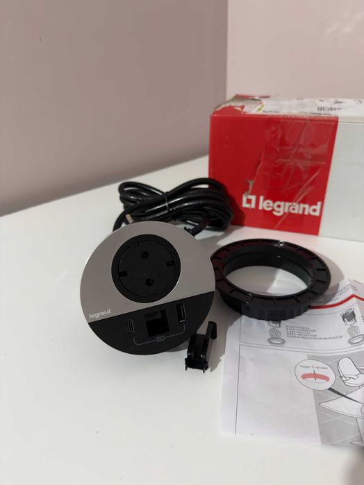 Priza incorporabila Legrand Incara Disq 80