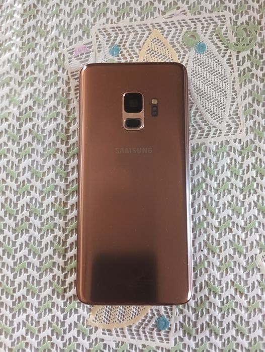 Samsung  galaxy  S 9   4/64гб