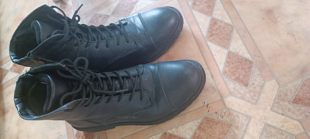 Продавам зимни обувки