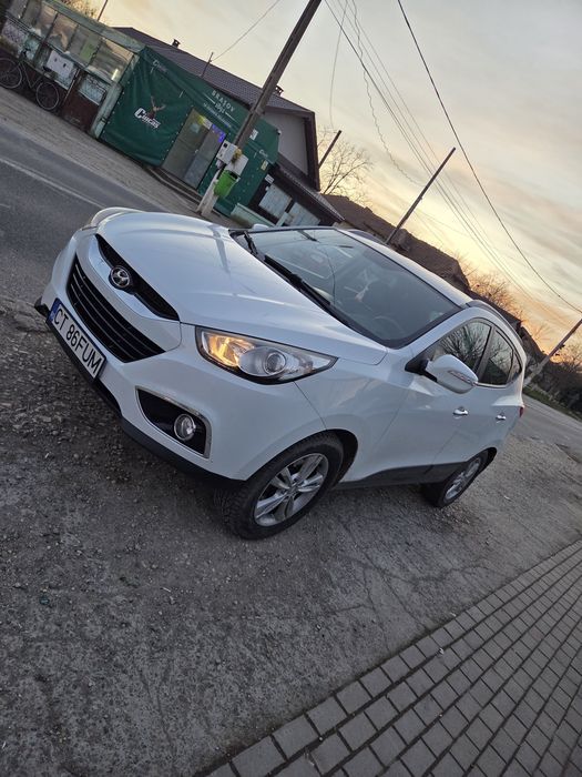 HYUNDAI ix35 2011 — imagine 3