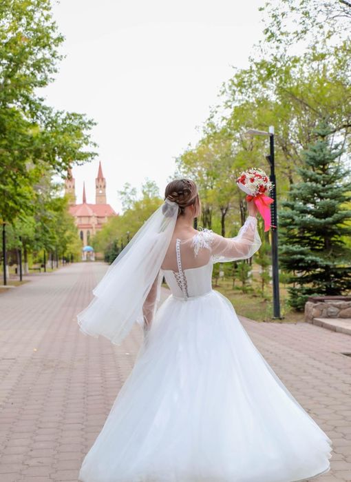 Шикарное свадебное платье!