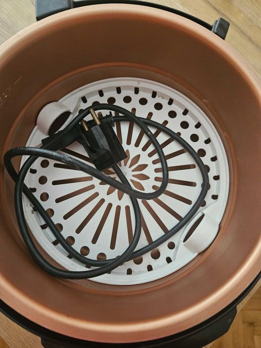 Мултикукар / Multi cooker